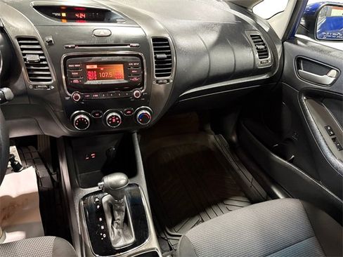 Used 2017 Kia Forte LX image 14