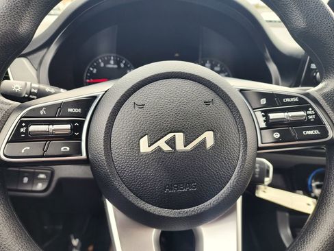 Certified 2022 Kia Seltos LX image 17