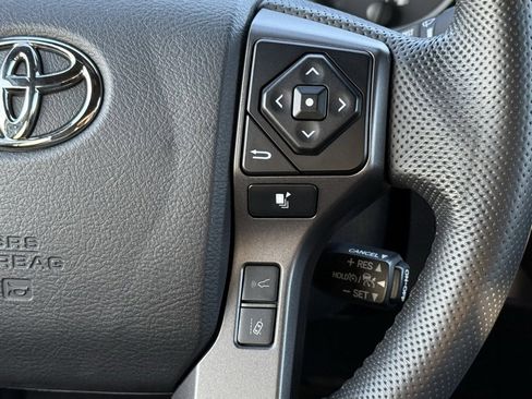 Used 2022 Toyota Tacoma TRD Off-Road image 19