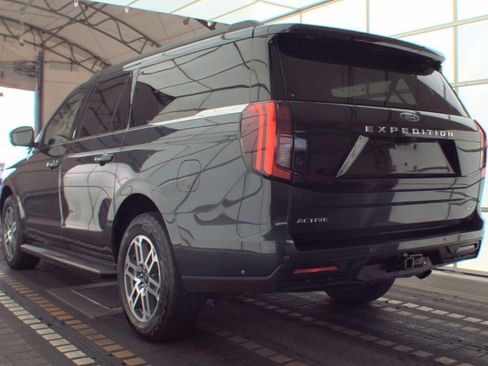 Used 2025 Ford Expedition Max Active AWD/4WD image 4