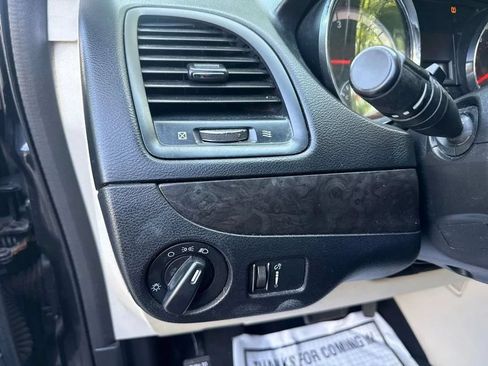 Used 2013 Dodge Grand Caravan FWD image 16