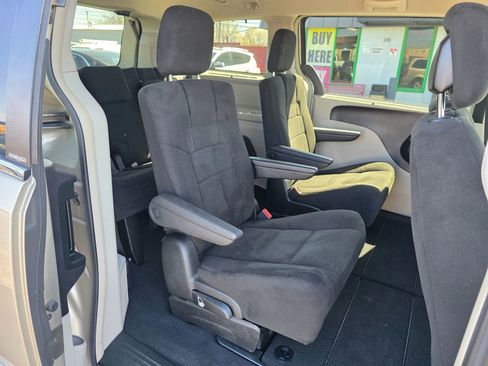 Used 2013 Dodge Grand Caravan Crew w/ Entertainment Group 1 image 12