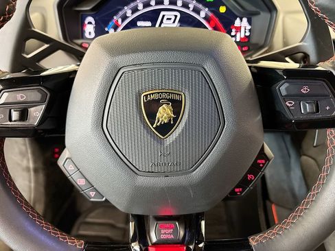 Used 2024 Lamborghini Huracan Tecnica image 19