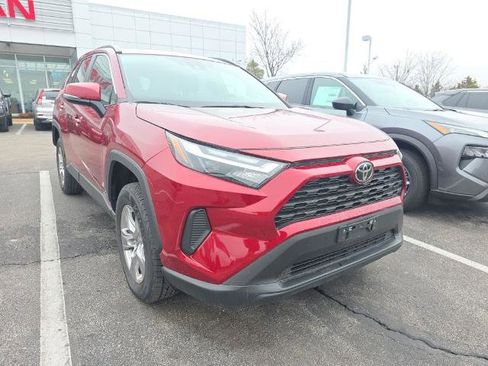 Used 2025 Toyota RAV4 XLE image 7