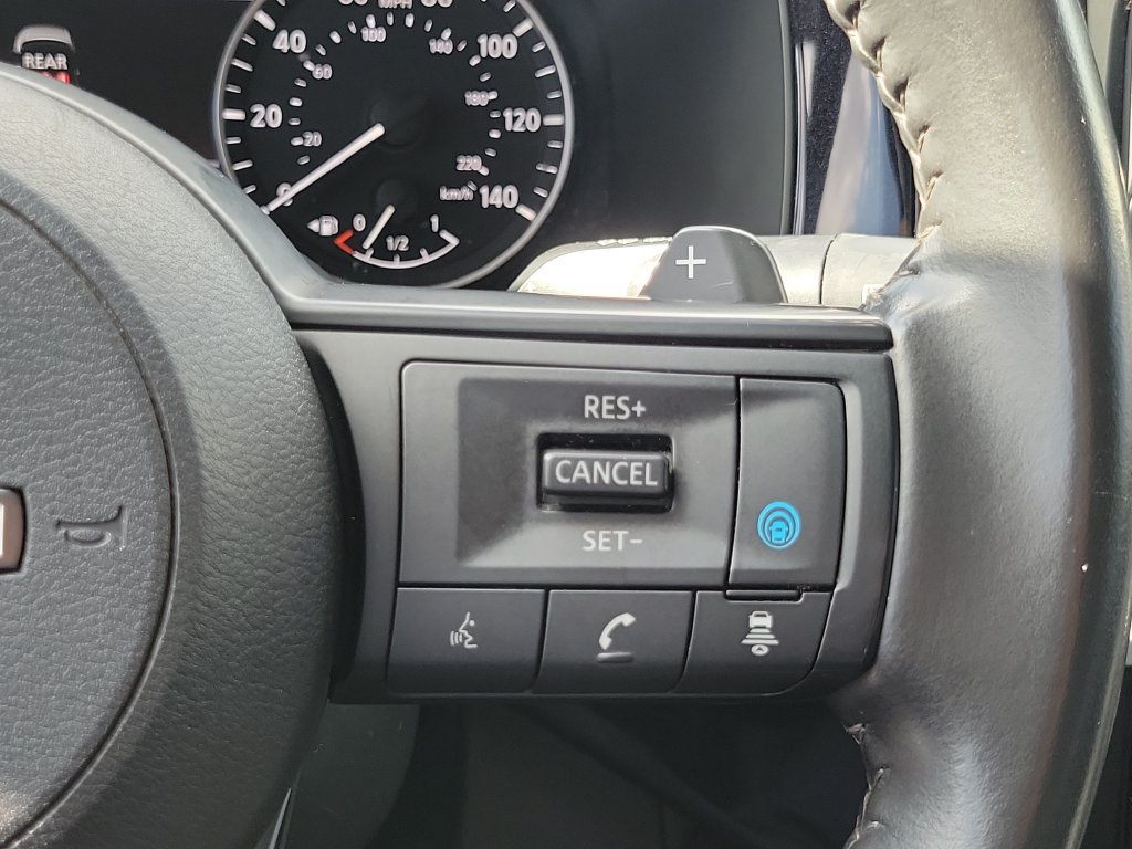 Used 2024 Nissan Pathfinder SV FWD image 33