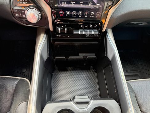 Used 2019 RAM 1500 Laramie AWD/4WD image 30