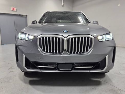 Used 2024 BMW X5 xDrive40i w/ Premium Package AWD/4WD image 2