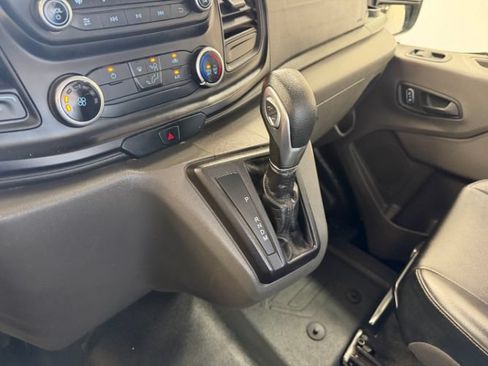 Used 2022 Ford Transit 350 DRW RWD image 16