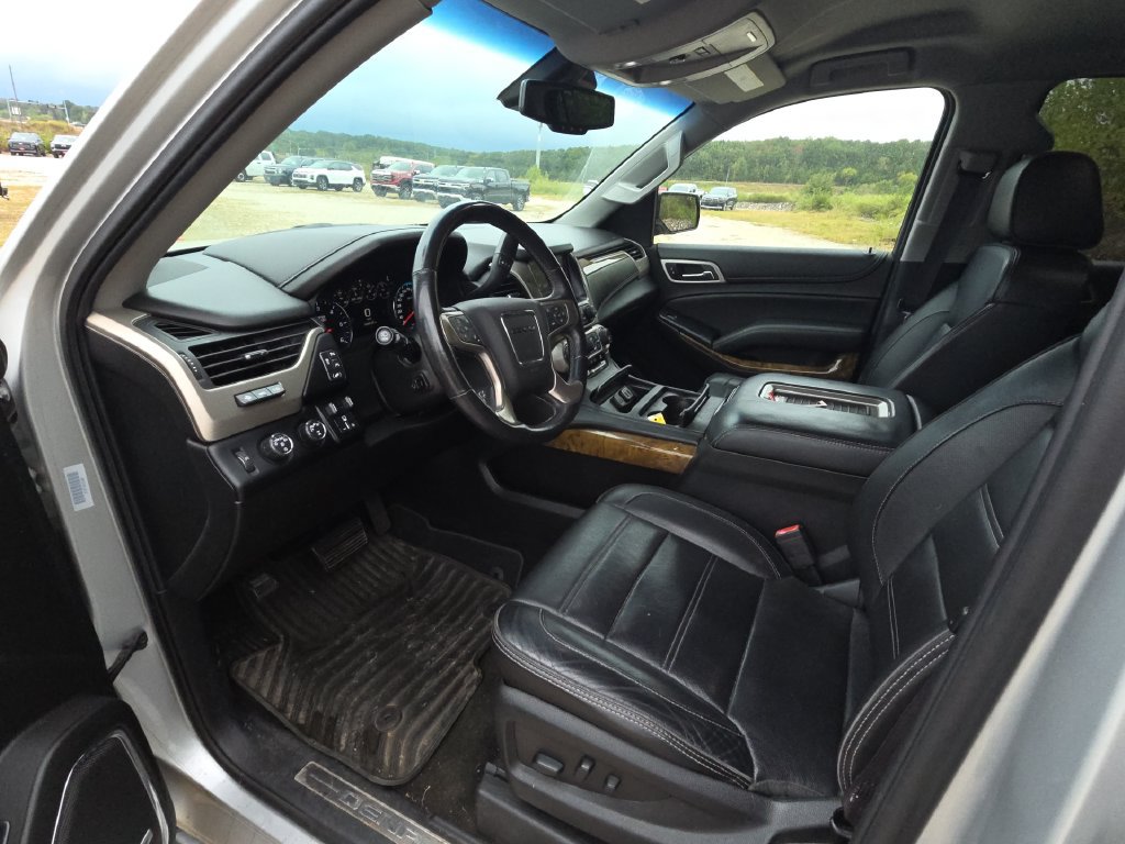 Used 2017 GMC Yukon Denali AWD/4WD image 8