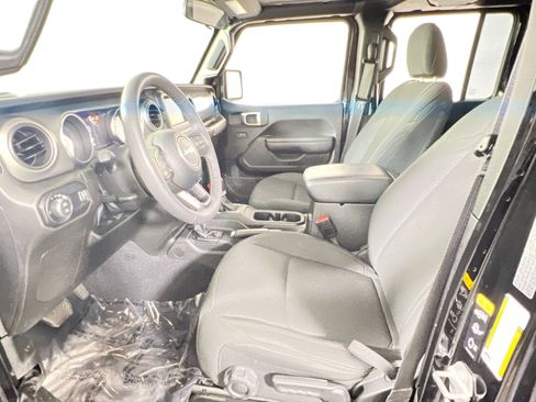 Used 2023 Jeep Gladiator Sport AWD/4WD image 20