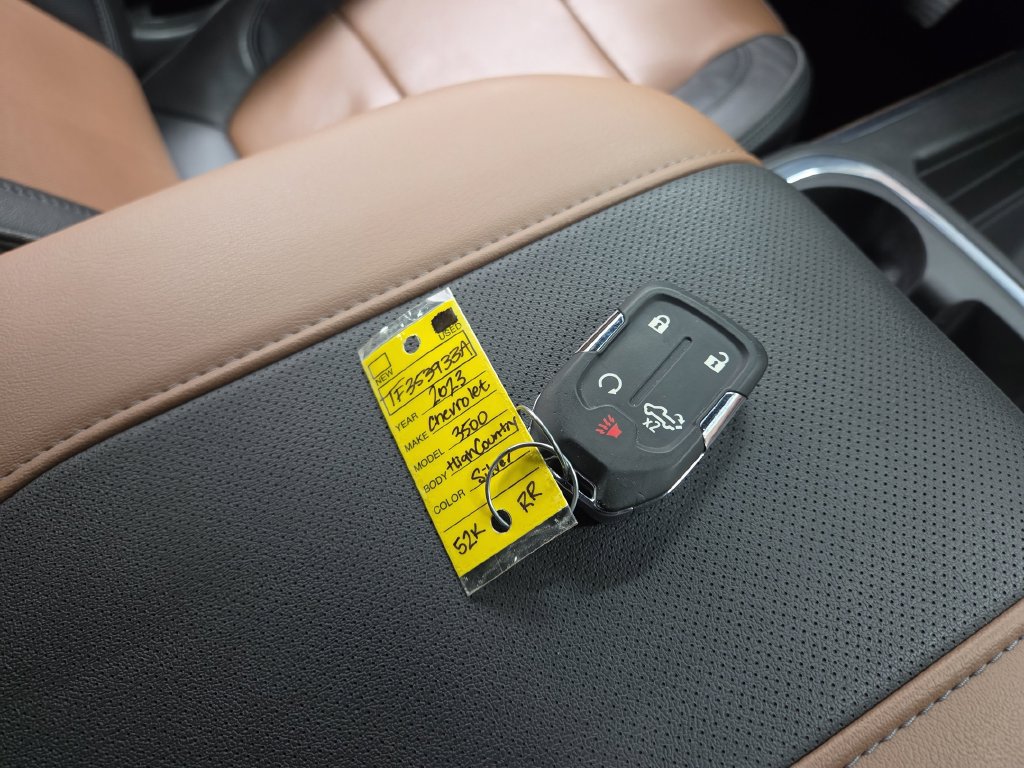 Used 2023 Chevrolet Silverado 3500 High Country w/ Technology Package AWD/4WD image 15