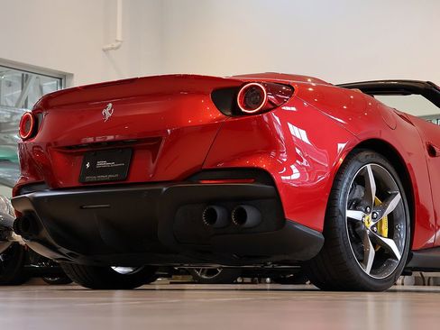Certified 2022 Ferrari Portofino M RWD image 41
