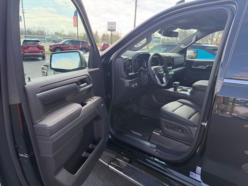 Used 2026 GMC Sierra 1500 SLT w/ SLT Premium Package image 9
