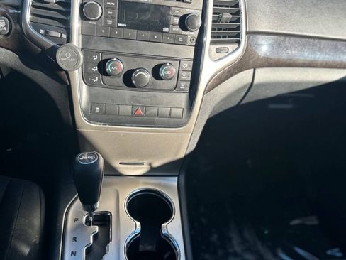 Used 2011 Jeep Grand Cherokee Laredo AWD/4WD image 18