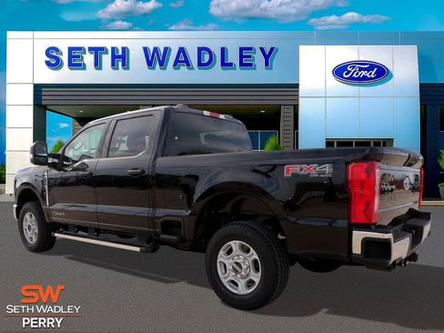 New 2026 Ford F250 XLT w/ FX4 Off-Road Package image 7