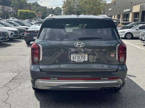 Used 2023 Hyundai Palisade Calligraphy image 6