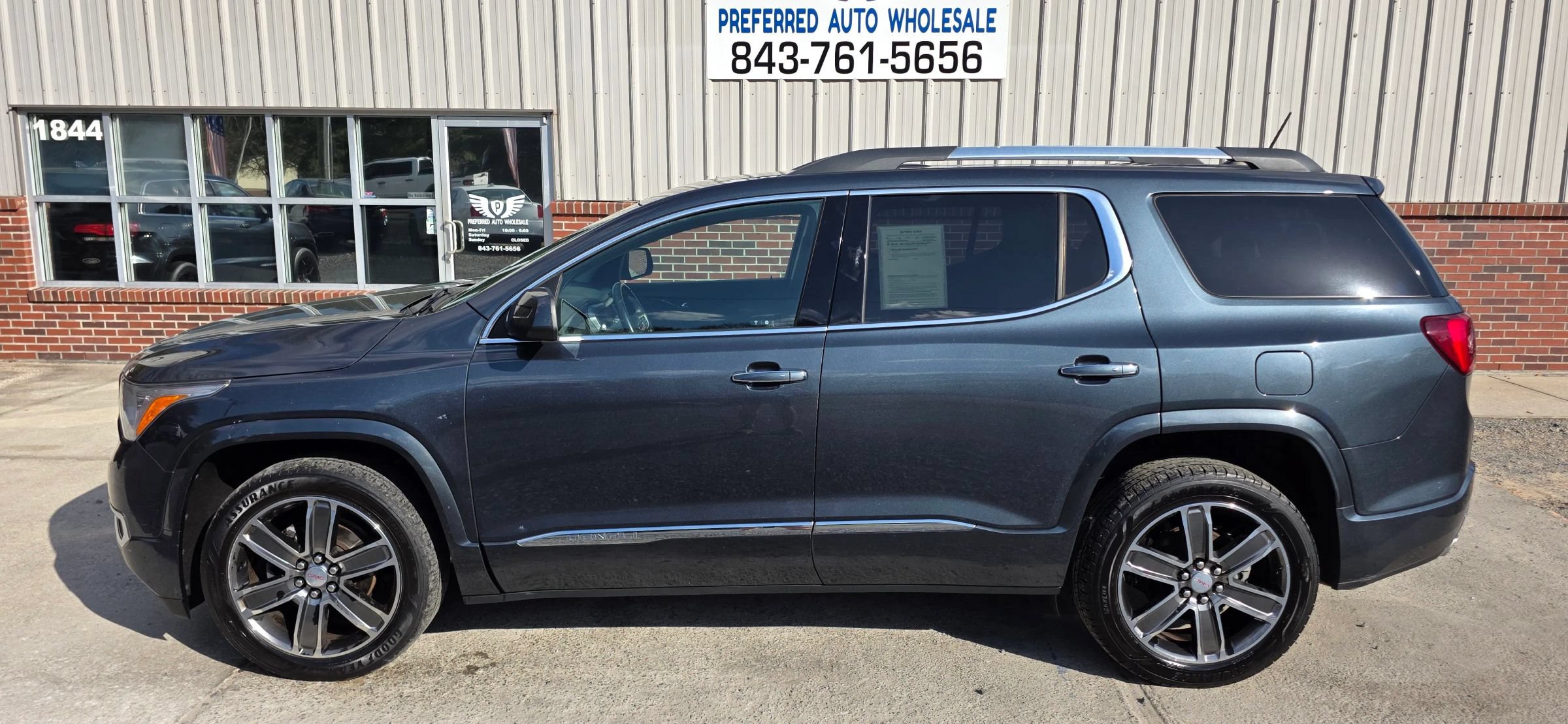 Used 2019 GMC Acadia Denali AWD/4WD image 3