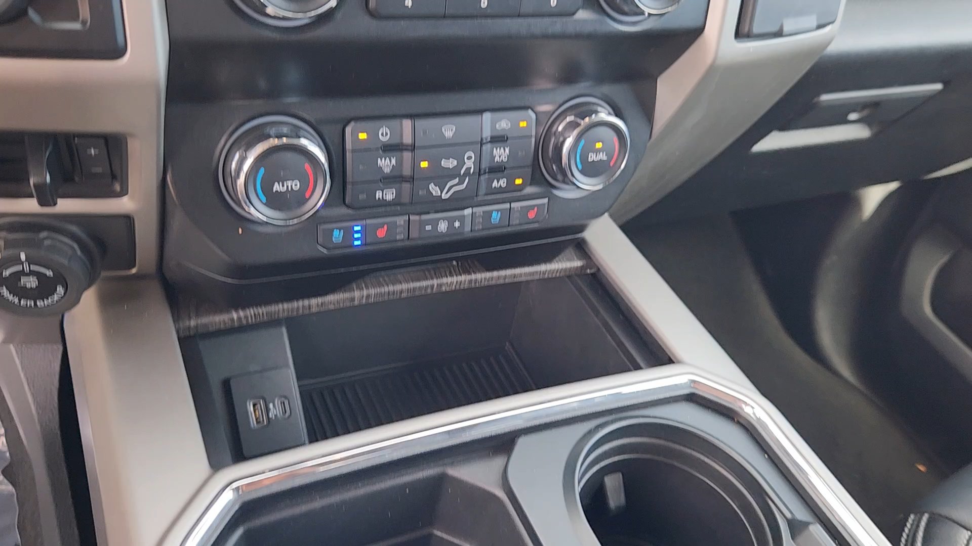 Used 2020 Ford F250 Lariat w/ Lariat Value Package AWD/4WD image 37