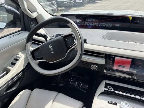 New 2026 Lincoln Navigator L Reserve AWD/4WD image 14