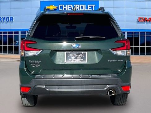 Used 2023 Subaru Forester Limited AWD/4WD image 6