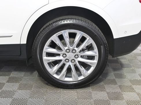 Used 2017 Cadillac XT5 Platinum w/ Driver Assist Package AWD/4WD image 20