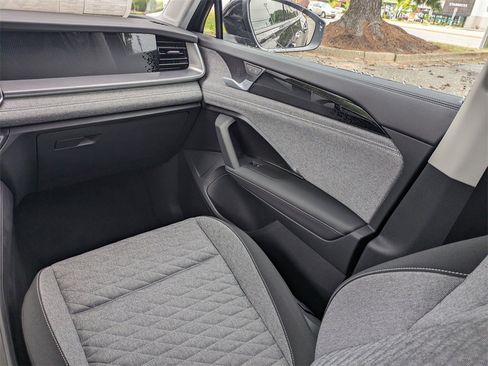 New 2025 Volkswagen Tiguan S image 17