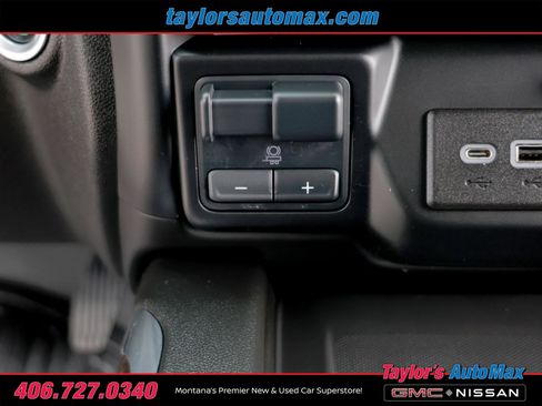 Used 2023 GMC Sierra 3500 Denali w/ Denali Ultimate Package AWD/4WD image 29