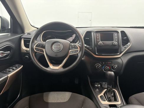 Used 2017 Jeep Cherokee Sport AWD/4WD image 27