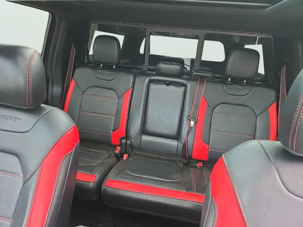 Used 2018 Ford F150 Lariat w/ Equipment Group 502A Luxury AWD/4WD image 18