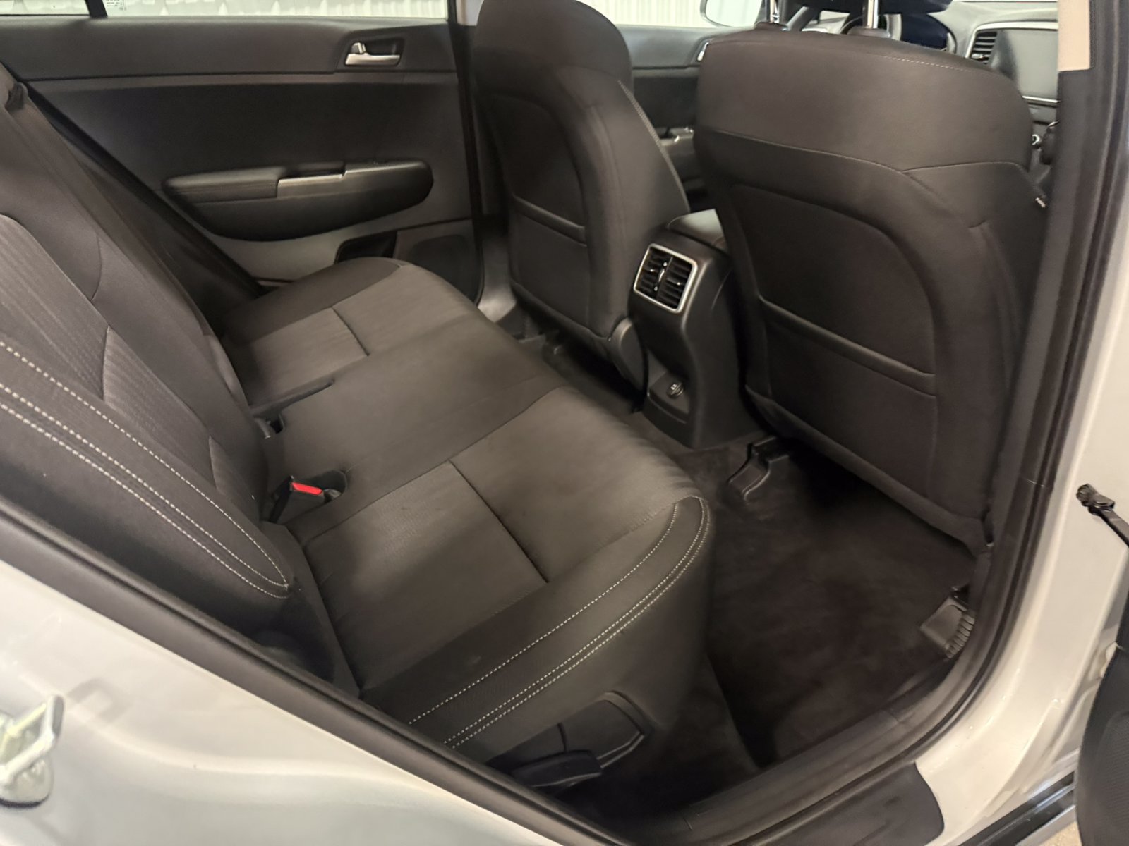 Used 2022 Kia Sportage LX AWD/4WD image 26