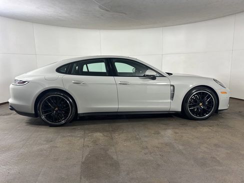 Certified 2023 Porsche Panamera 4 Platinum Edition image 8