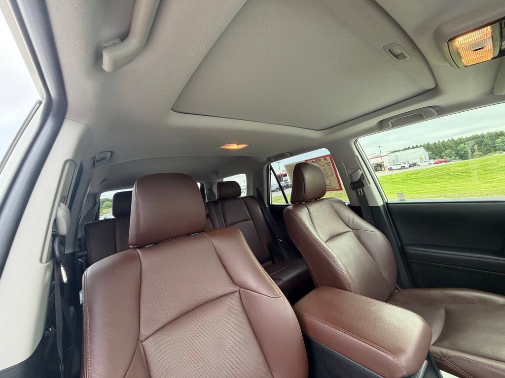 Used 2023 Toyota 4Runner Limited AWD/4WD image 47