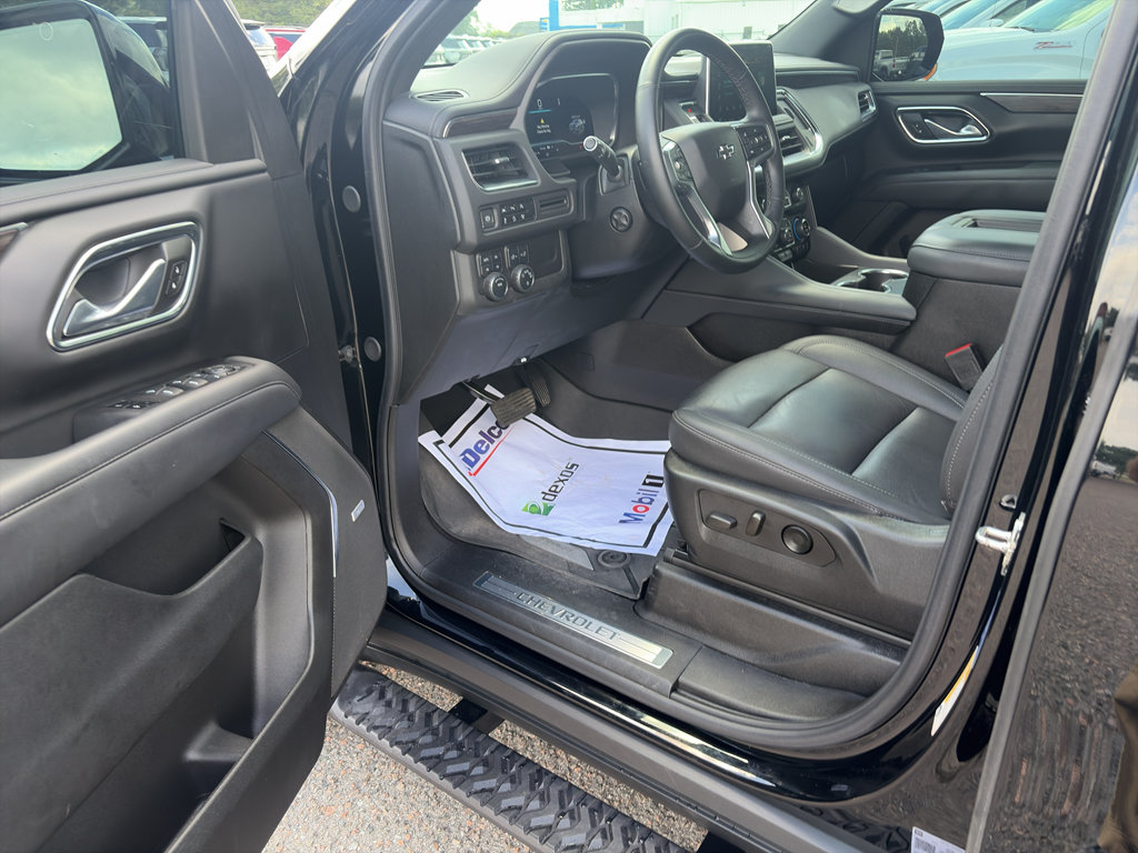 Used 2024 Chevrolet Tahoe Z71 w/ Luxury Package AWD/4WD image 14