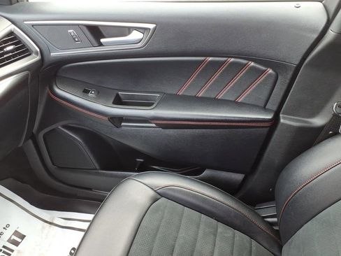 Used 2022 Ford Edge ST-Line image 24