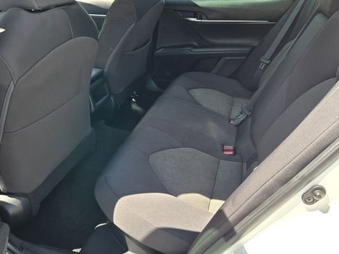 Used 2022 Toyota Camry LE FWD image 11