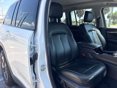 Used 2023 Jeep Grand Cherokee 4WD 4xe image 17