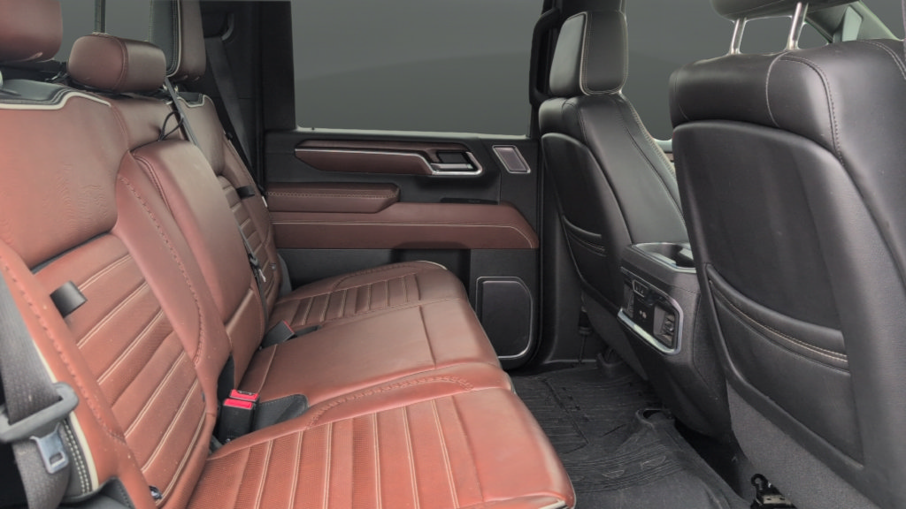 Used 2024 GMC Sierra 3500 Denali Ultimate AWD/4WD image 25