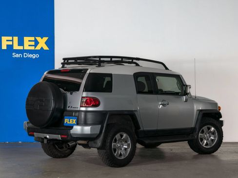Used 2007 Toyota FJ Cruiser 4WD image 5