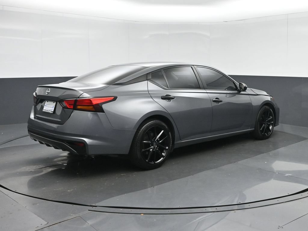 Used 2024 Nissan Altima 2.5 S FWD image 7