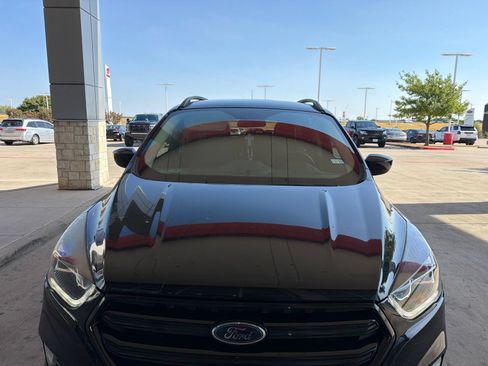 Used 2019 Ford Escape SE FWD image 24