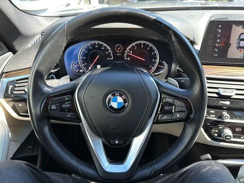 Used 2018 BMW 530i xDrive w/ Premium Package AWD/4WD image 10