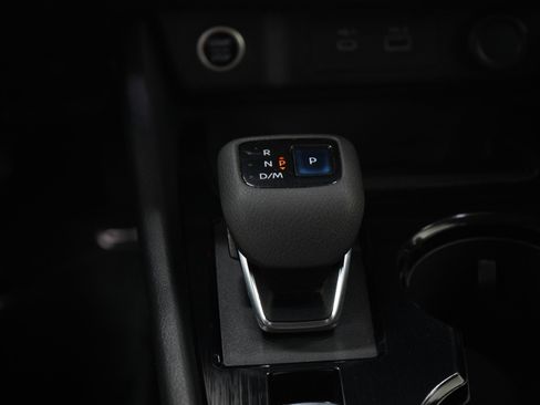 Used 2022 Nissan Rogue S AWD/4WD image 18
