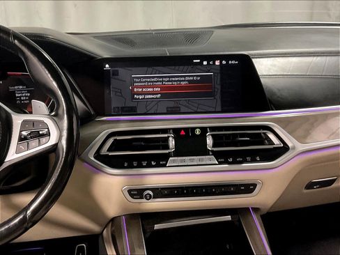 Used 2021 BMW X7 M50i image 13