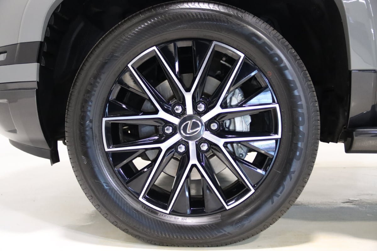 Used 2024 Lexus GX 550 w/ Accessory Package (2T) AWD/4WD image 74