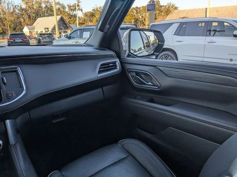 Used 2023 GMC Yukon XL SLT image 19