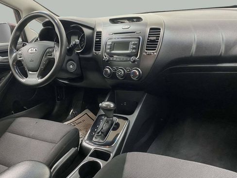Used 2017 Kia Forte LX FWD image 7