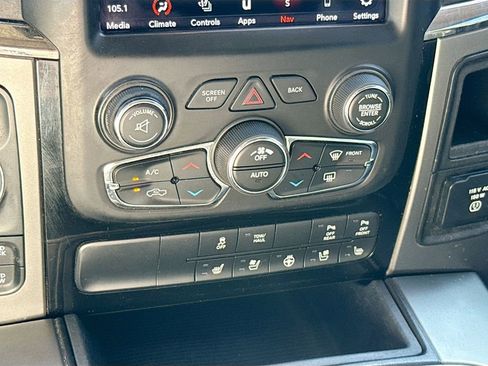 Used 2018 RAM 1500 Laramie image 17
