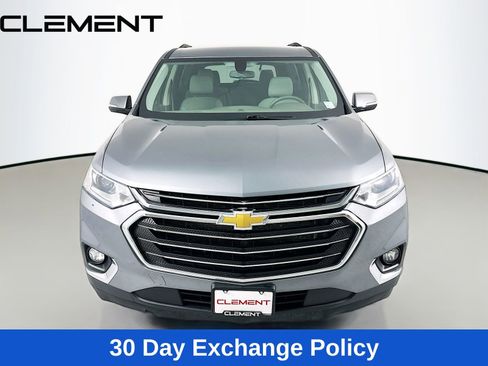 Used 2020 Chevrolet Traverse LT FWD image 3
