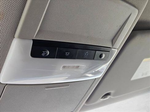 Used 2023 Nissan Rogue S FWD image 13