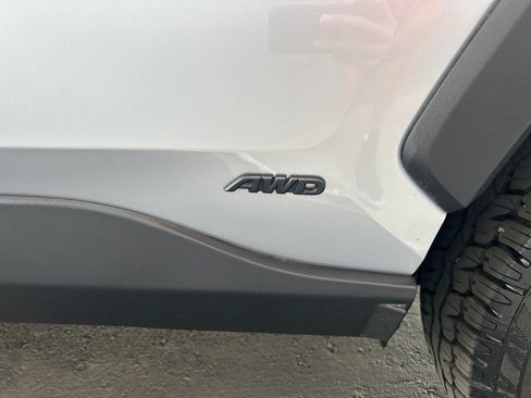 Used 2022 Toyota RAV4 XLE w/ Convenience Package AWD/4WD image 16
